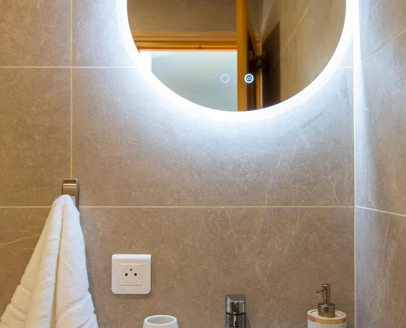 Perfectly Placed Petite Pad! Morzine Appartement