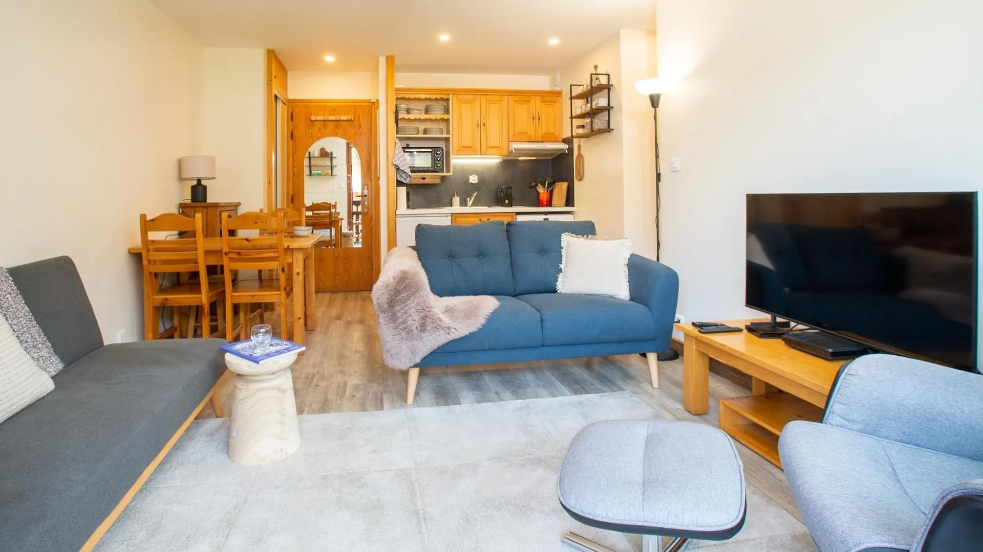 Perfectly Placed Petite Pad! Morzine Appartement